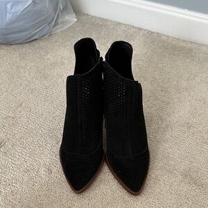 Vince Camuto Black Textured Ankle Booties